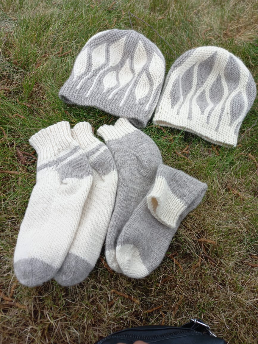 imagen de Conjuntos de gorros y calcetines