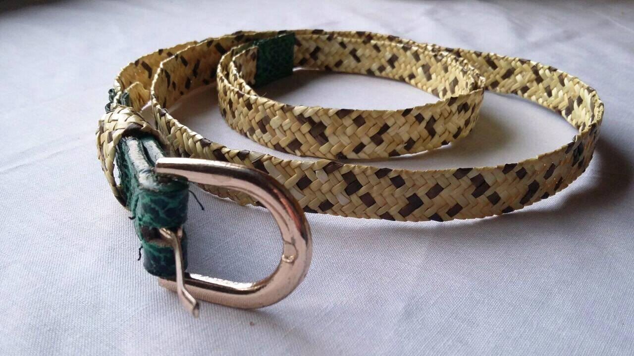 imagen de Cinturon de cuelcha tejido con 9 pajas
