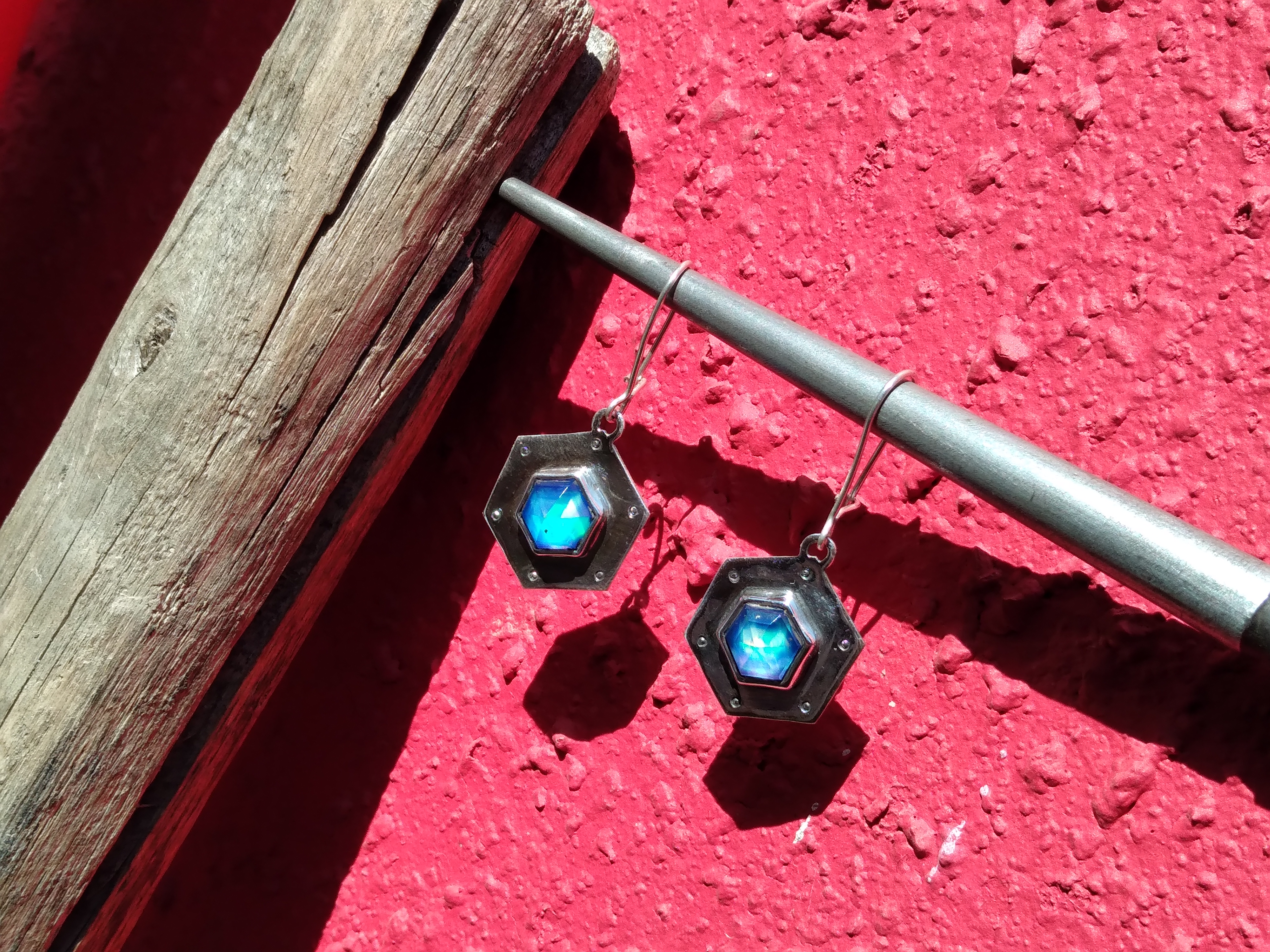 imagen de Aros de plata y opalo aurora